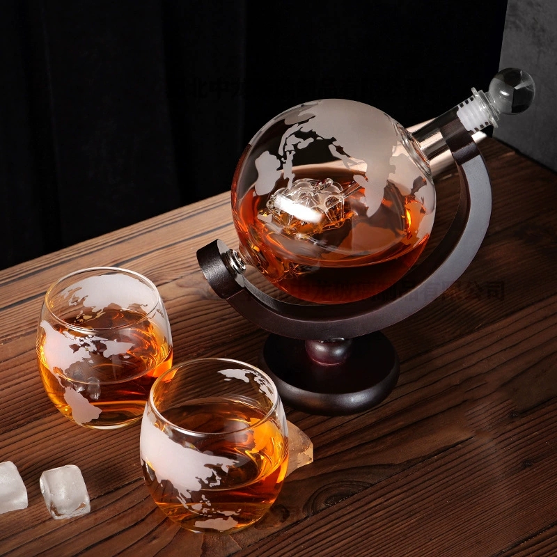 무연 Carafe 절묘한 나무 스탠드와 2 위스키 안경 - Decanter Globe Set 리뷰 및 가격